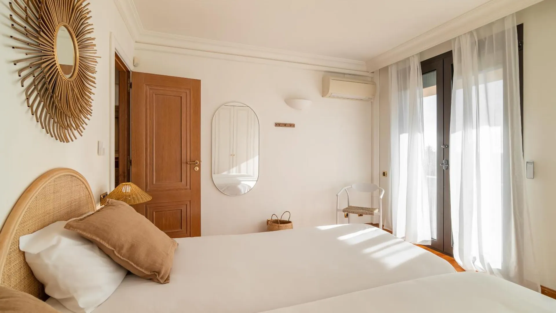 Gava Beach Villa By Olala Homes